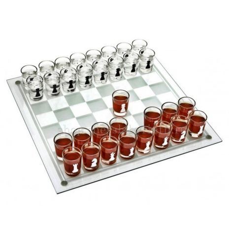 שחמט - כוסיות . משחק "שחמט שיכור": 32 ערימות. גודל הלוח 35X35 ס"מ